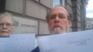 delivering-letter-to-home-secretary